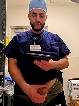 gardy8585 online show from 02/01/26, 02:26