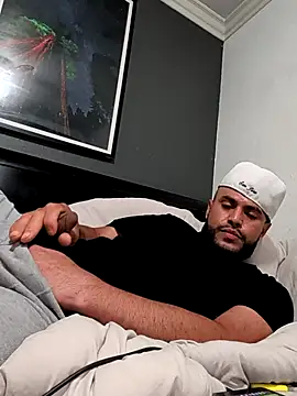 gardy8585 online show from 03/22/26, 04:54