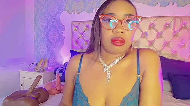 Snapshot of CaseyMoon chatting on 02/28/26, 12:39 CaseyMoon online show from 02/28/26, 12:39