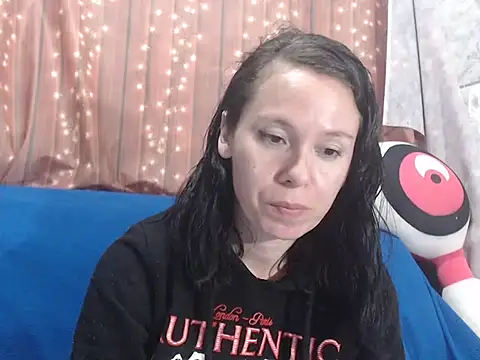 Venusluxodomme online show from 03/11/26, 07:09