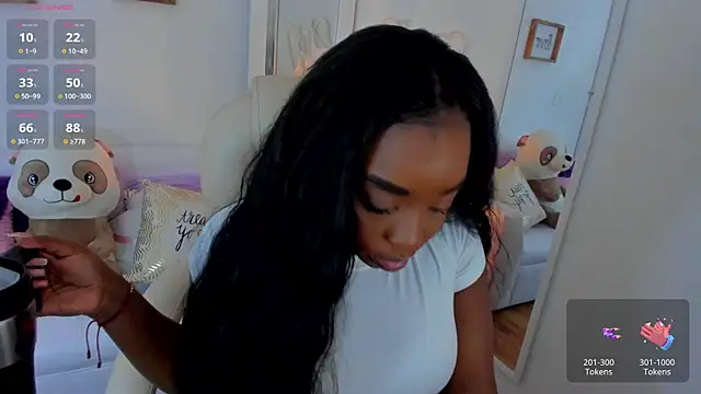 zobe love online show from 03/18/25, 04:59