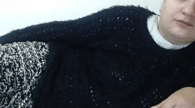 Snapshot of flowerlauren chatting on 02/04/25, 03:36 flowerlauren online show from 02/04/25, 03:36