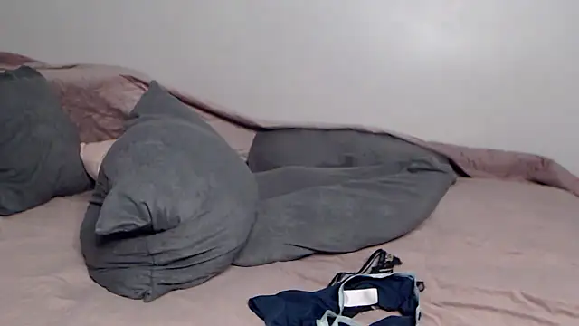 Cheresse online show from 02/20/25, 07:19