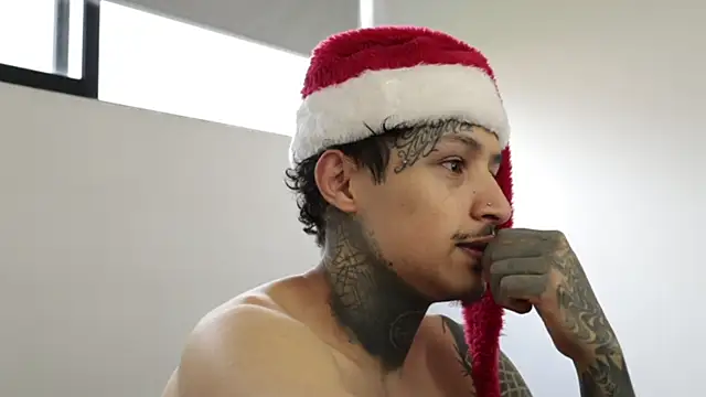 trieone online show from 12/24/24, 09:55