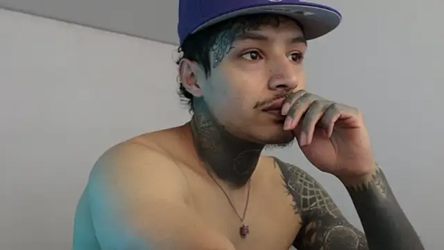 trieone online show from 01/01/25, 08:15