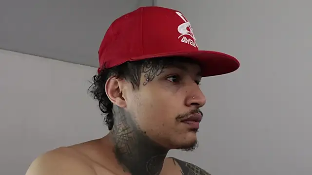 trieone online show from 02/07/25, 04:59