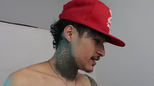 trieone online show from 02/15/25, 07:38