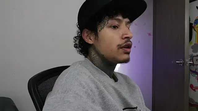 trieone online show from 01/09/26, 01:47