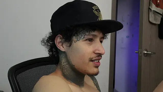 Snapshot of trieone chatting on 01/31/26, 10:08 trieone online show from 01/31/26, 10:08