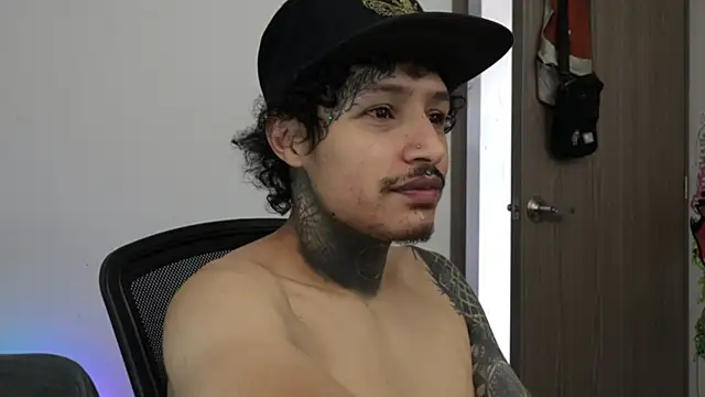 Snapshot of trieone chatting on 02/09/26, 04:11 trieone online show from 02/09/26, 04:11