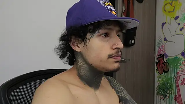 Snapshot of trieone chatting on 02/13/26, 01:45 trieone online show from 02/13/26, 01:45