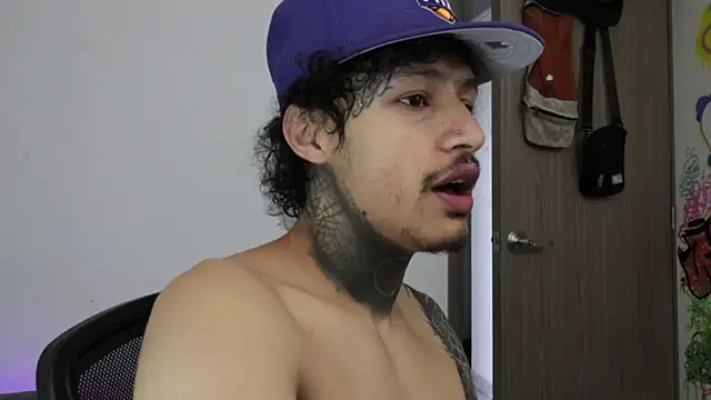 Snapshot of trieone chatting on 02/16/26, 02:13 trieone online show from 02/16/26, 02:13