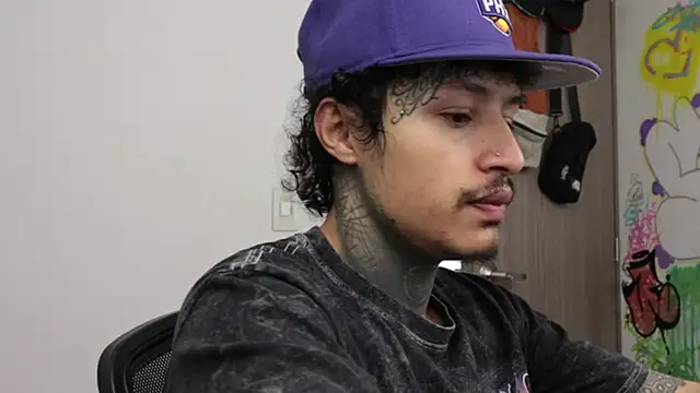 Snapshot of trieone chatting on 02/23/26, 02:47 trieone online show from 02/23/26, 02:47