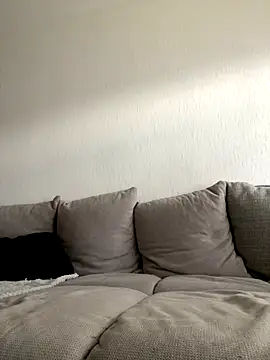 Snapshot of TwopartCuisine chatting on 11/19/25, 02:06 TwopartCuisine online show from 11/19/25, 02:06