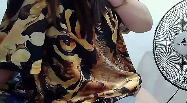 Snapshot of DelightDorothy34 chatting on 02/11/25, 02:13 DelightDorothy34 online show from 02/11/25, 02:13