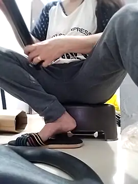 Snapshot of DelightDorothy34 chatting on 09/19/25, 10:43 DelightDorothy34 online show from 09/19/25, 10:43