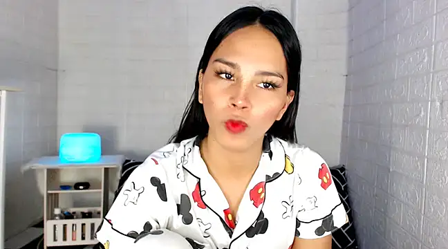 urnaughtydolly69 online show from 02/28/25, 12:09