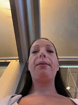 Viola Beck online show from 02/19/25, 07:17