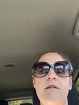 lolabunny9 online show from 02/06/26, 07:06