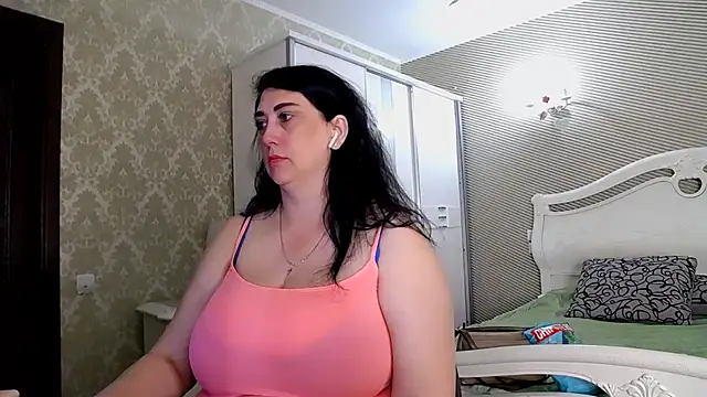Evelyn Shy online show from 05/11/26, 09:26