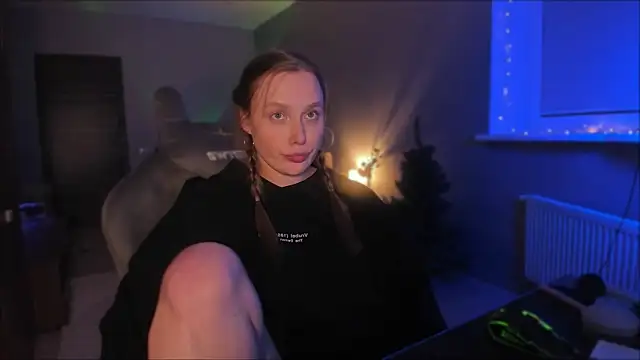 Rachel Ro online show from 12/18/24, 02:10