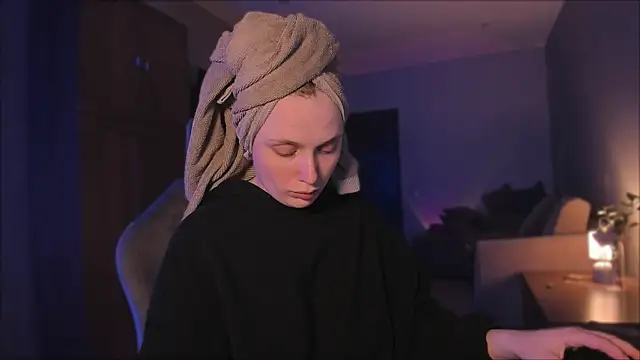 Rachel Ro online show from 12/21/24, 06:12