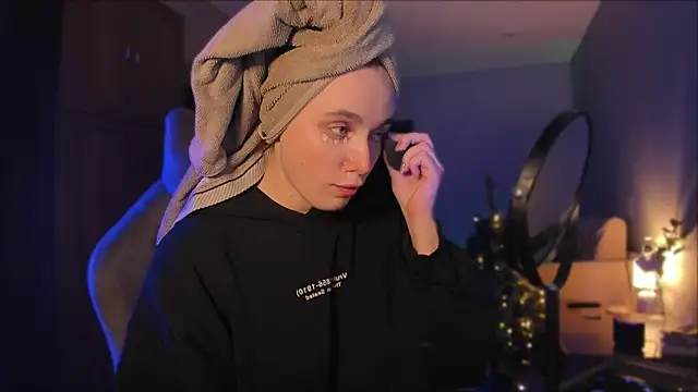 Rachel Ro online show from 12/29/24, 02:31