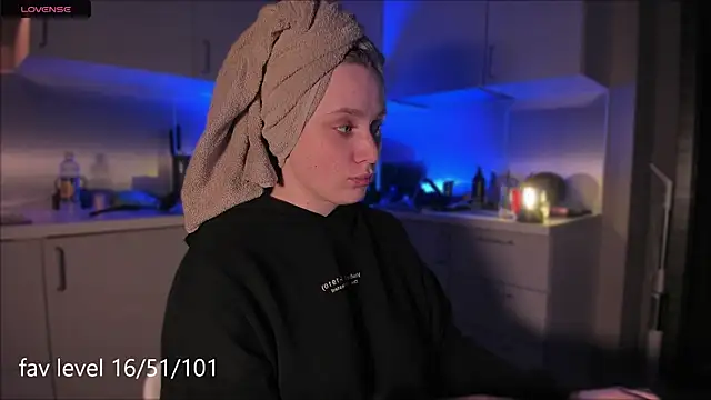 Rachel Ro online show from 09/28/25, 01:44