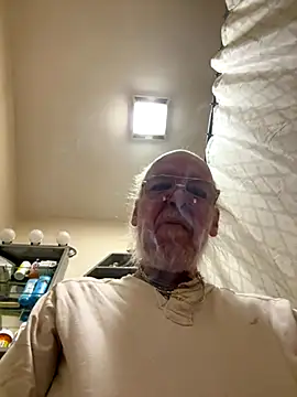 Snapshot of ScaryFun69 chatting on 10/28/25, 05:59 ScaryFun69 online show from 10/28/25, 05:59