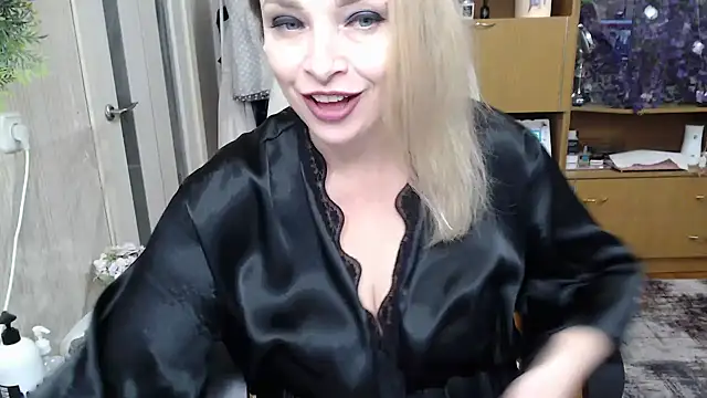 Mika Passion online show from 10/11/25, 07:51