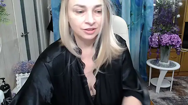 Mika Passion online show from 11/30/25, 09:35