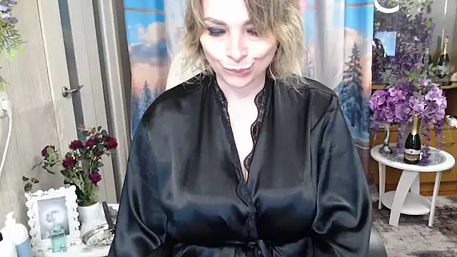 Mika Passion online show from 04/13/26, 09:48