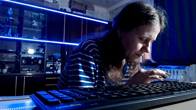 pa1e pr1ncess online show from 04/18/26, 05:55