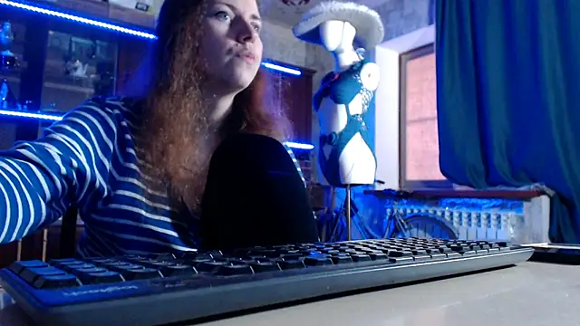 Snapshot of pa1e_pr1ncess chatting on 05/05/26, 06:43 pa1e pr1ncess online show from 05/05/26, 06:43