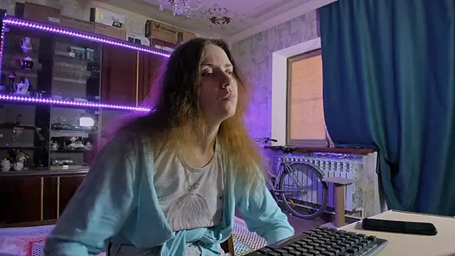Snapshot of pa1e_pr1ncess chatting on 05/28/26, 06:54 pa1e pr1ncess online show from 05/28/26, 06:54