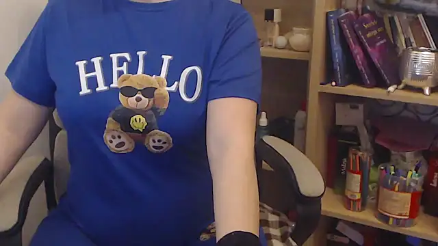 Snapshot of Aliss_Hottie chatting on 03/19/25, 12:56 Aliss Hottie online show from 03/19/25, 12:56