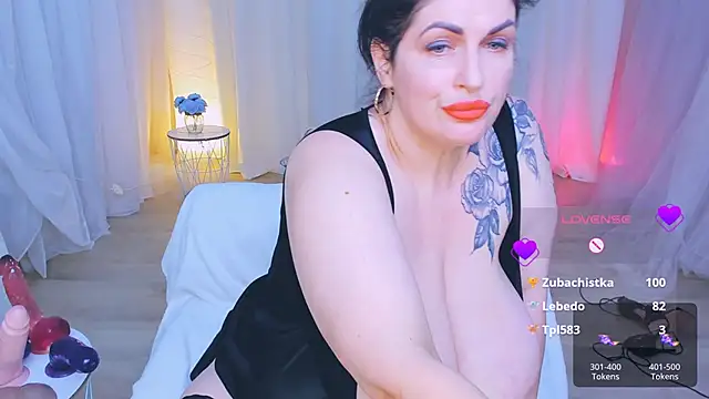 AdeleCarlton88 online show from 06/17/26, 04:30