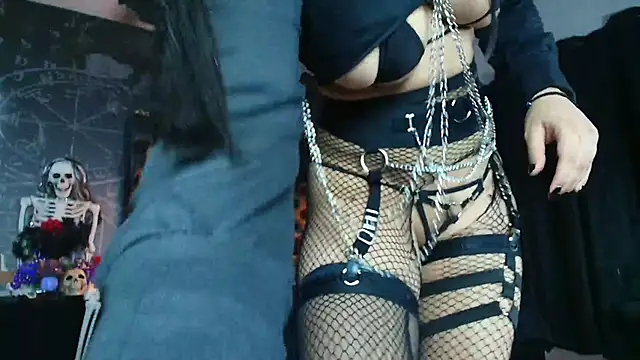 AlexHoe  online show from 12/19/25, 06:48