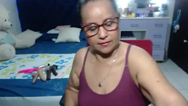 pervert mommy  online show from 04/10/26, 10:31