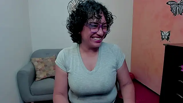 Snapshot of scarlet_wet chatting on 05/16/26, 11:57 scarlet wet online show from 05/16/26, 11:57
