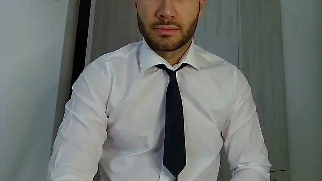 Justynn1 online show from 05/31/26, 04:42