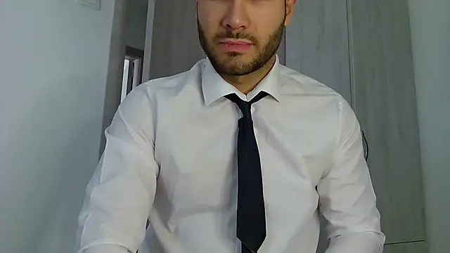 Justynn1 online show from 06/01/26, 04:47