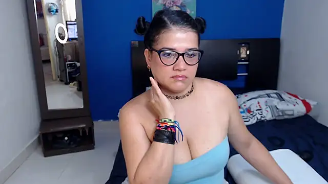 Snapshot of GlendaStarx chatting on 05/08/26, 09:09 GlendaStarx online show from 05/08/26, 09:09