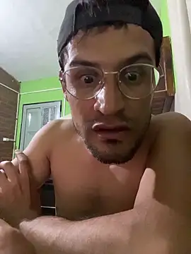 Snapshot of Yaoyepe chatting on 12/04/25, 12:31 Yaoyepe online show from 12/04/25, 12:31