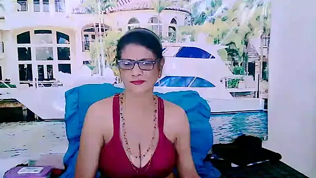 IndianAllure online show from 01/17/25, 05:42
