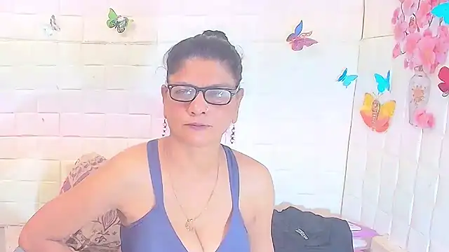 IndianAllure online show from 11/10/25, 05:39