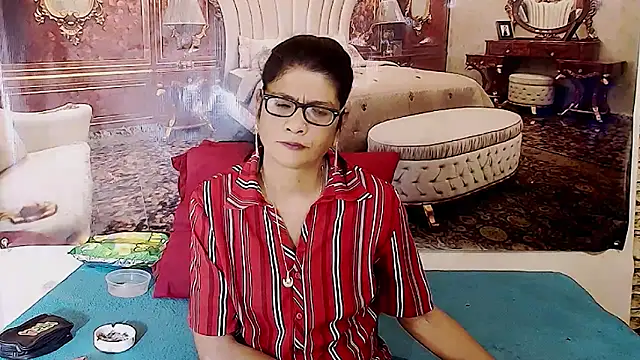 Snapshot of IndianAllure chatting on 05/19/26, 05:47 IndianAllure online show from 05/19/26, 05:47