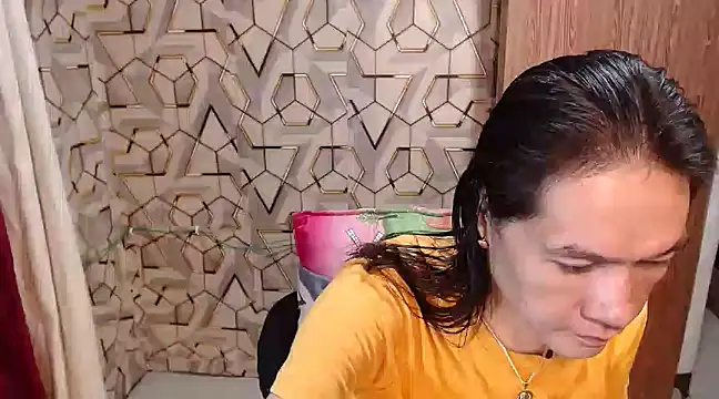 Snapshot of tshugecumxxx chatting on 12/24/24, 09:28 tshugecumxxx online show from 12/24/24, 09:28