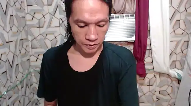 Snapshot of tshugecumxxx chatting on 01/22/25, 01:00 tshugecumxxx online show from 01/22/25, 01:00