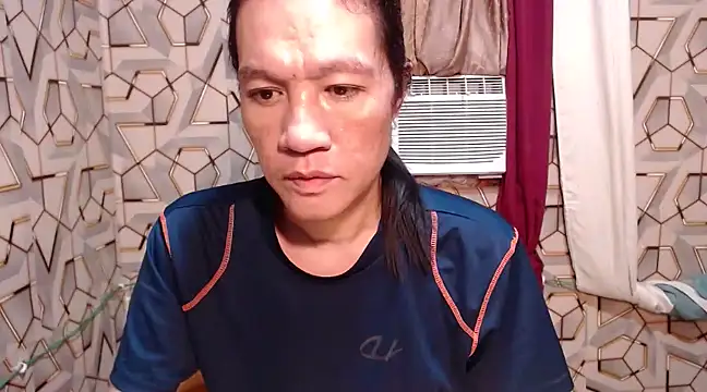 Snapshot of tshugecumxxx chatting on 01/28/25, 03:57 tshugecumxxx online show from 01/28/25, 03:57